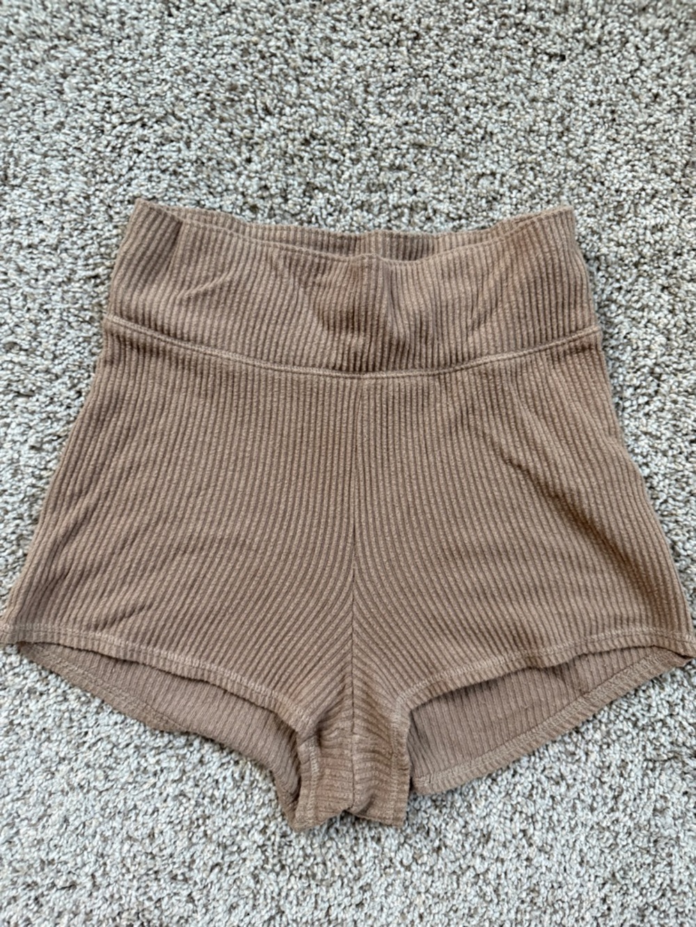 Abercrombie & Fitch High-Rise Ribbed Knit Shorts in Brown